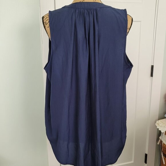 Philosophy Navy Sleeveless Blouse 1X, Nice Condition - Picture 3 of 12